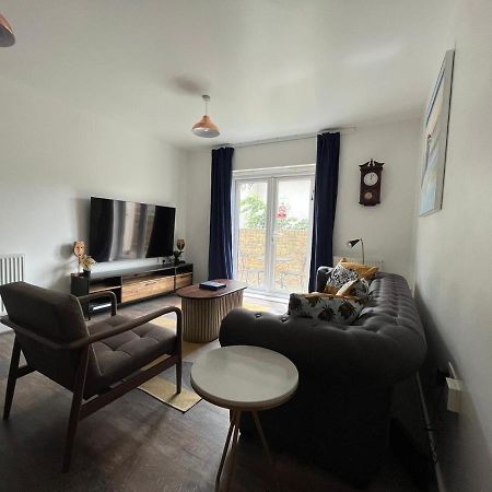 Kent, Dartford Station Apartments Extérieur photo